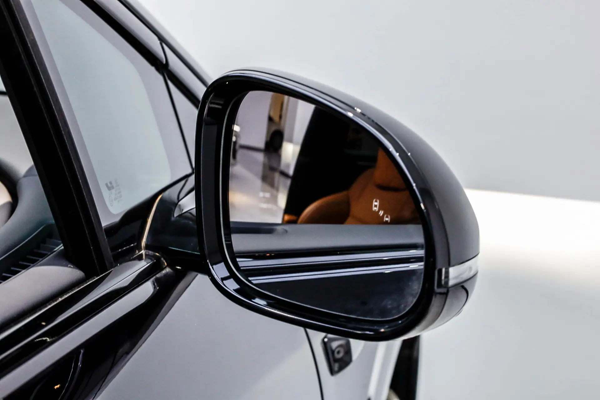 Li Auto i8, 2025 12