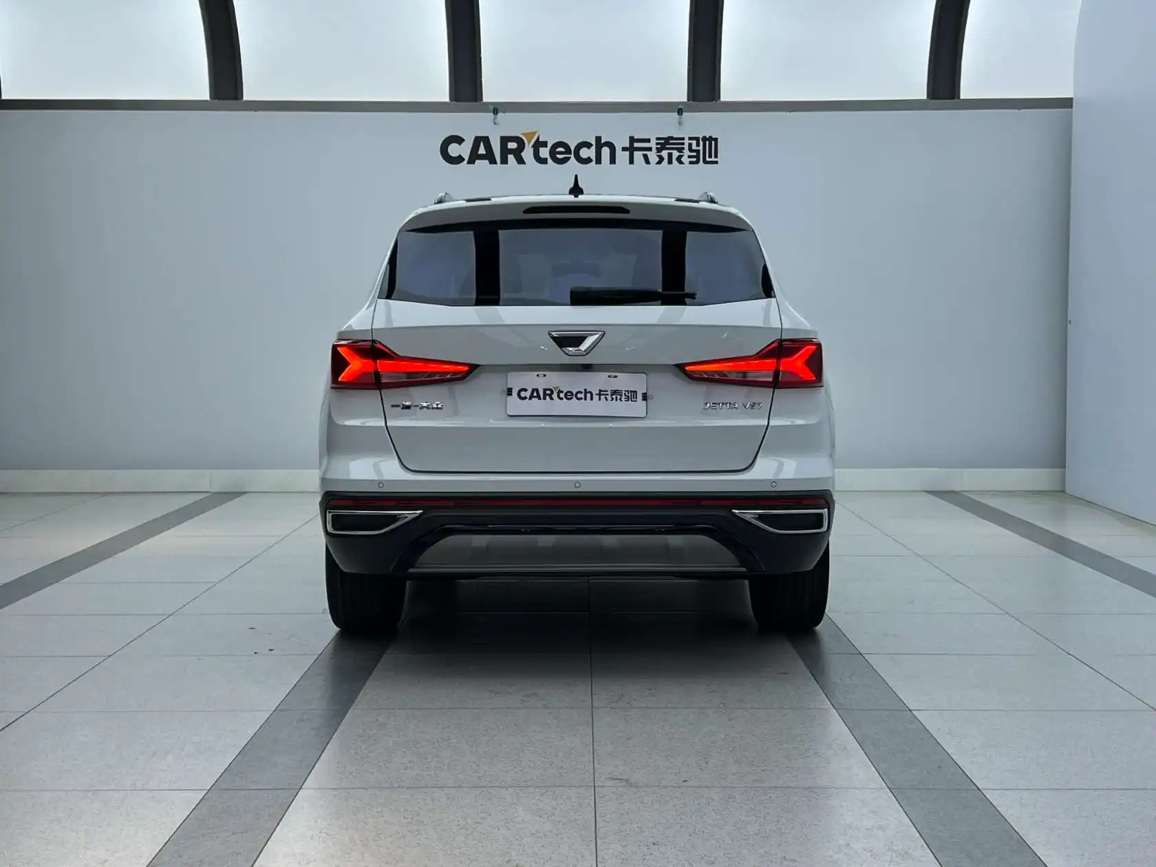 Jetta Panda, 2022 3