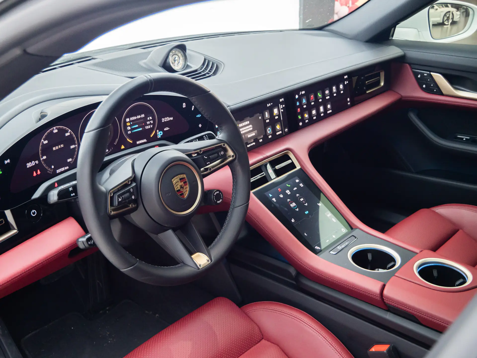 Porsche Taycan, 2024 11