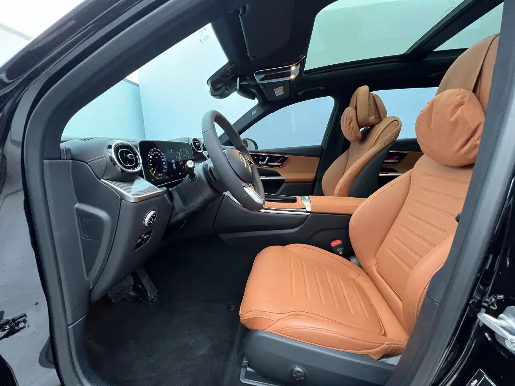 Mercedes-Benz GLC 260 L, 2025 9