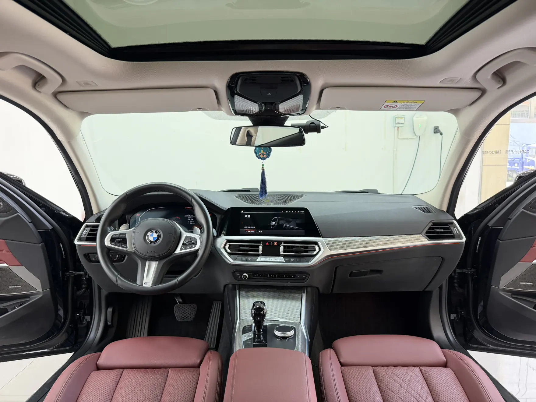 BMW 325Li, 2022 10