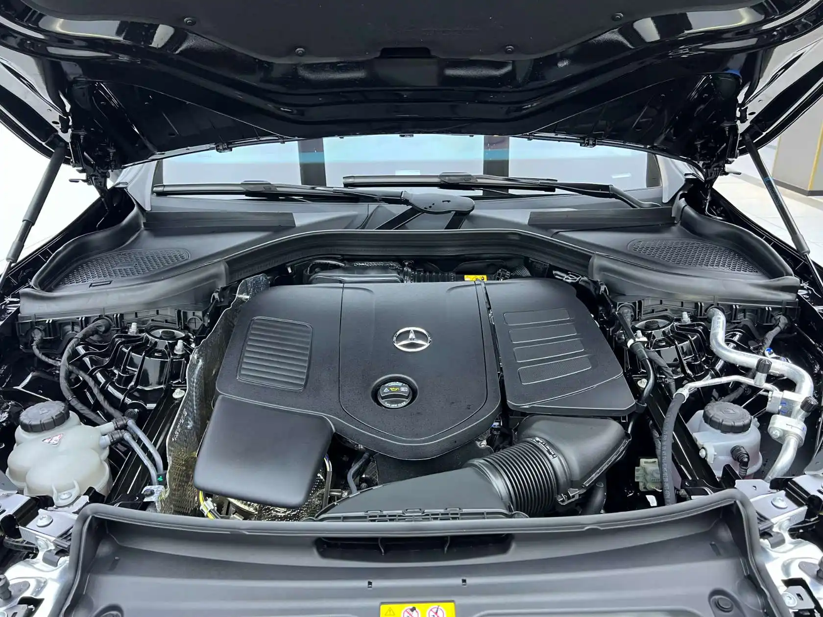 Mercedes-Benz GLC 260 L, 2025 25