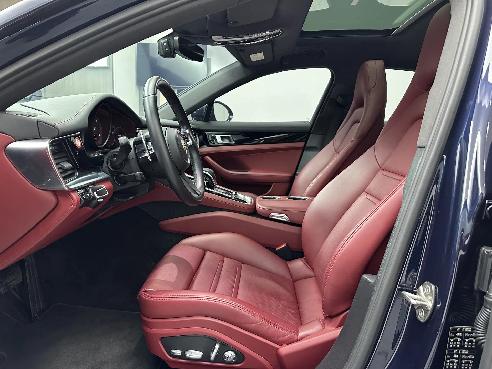 Porsche Panamera, 2022 10