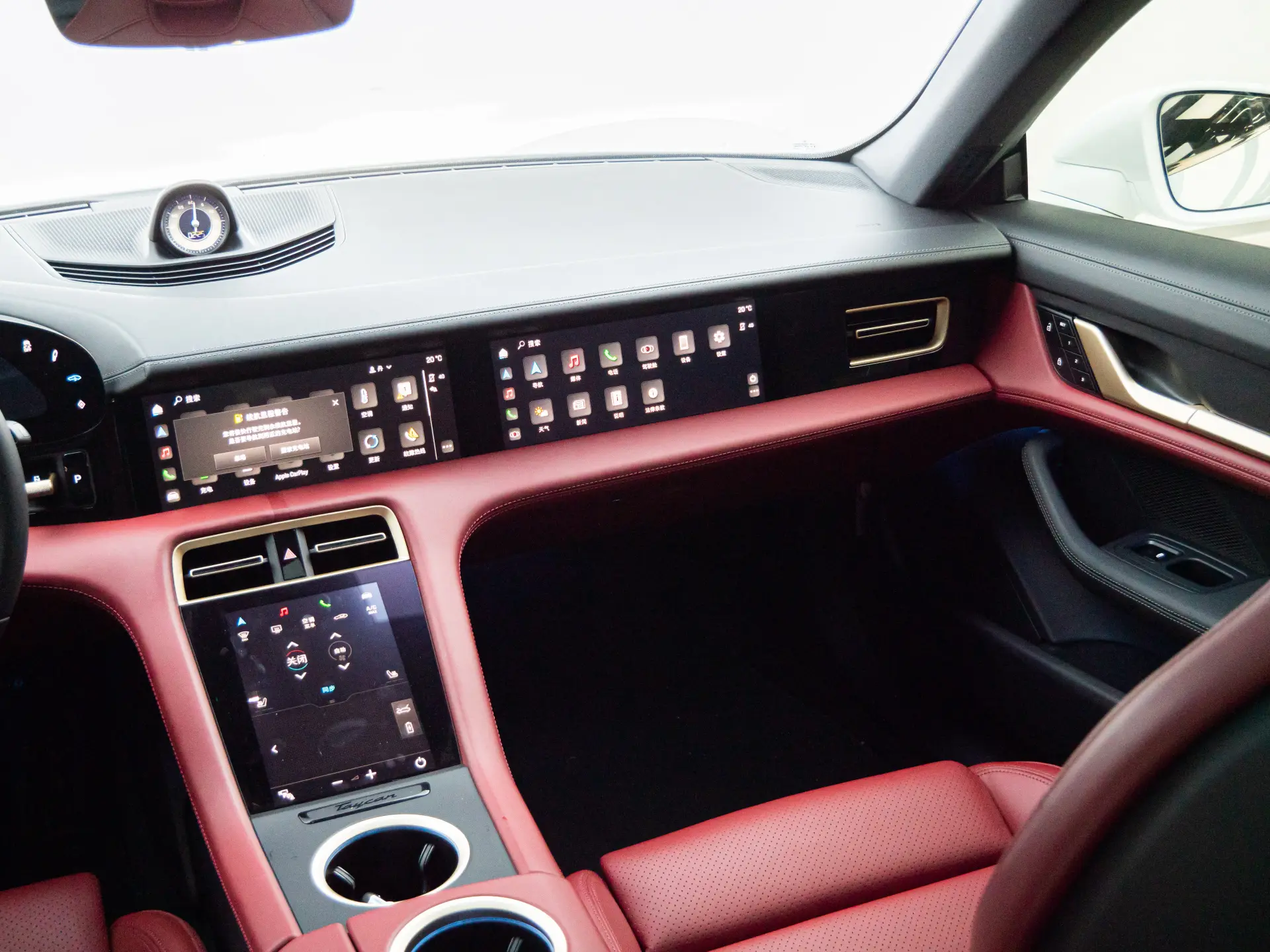 Porsche Taycan, 2024 17