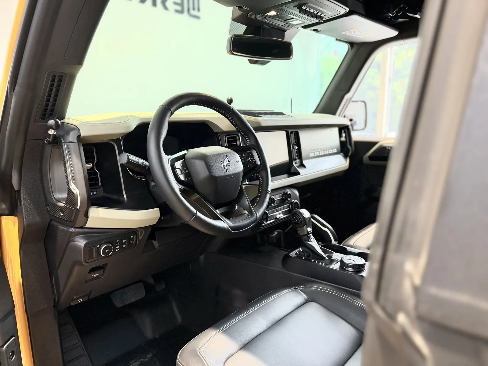 Ford Bronco, 2025 21