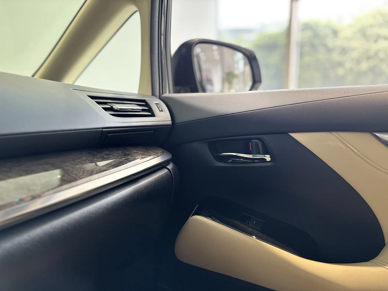 Toyota Vellfire, 2021 12
