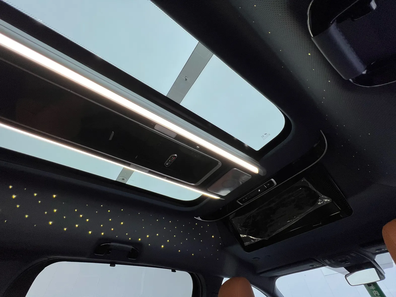 Toyota Granvia, 2025 11