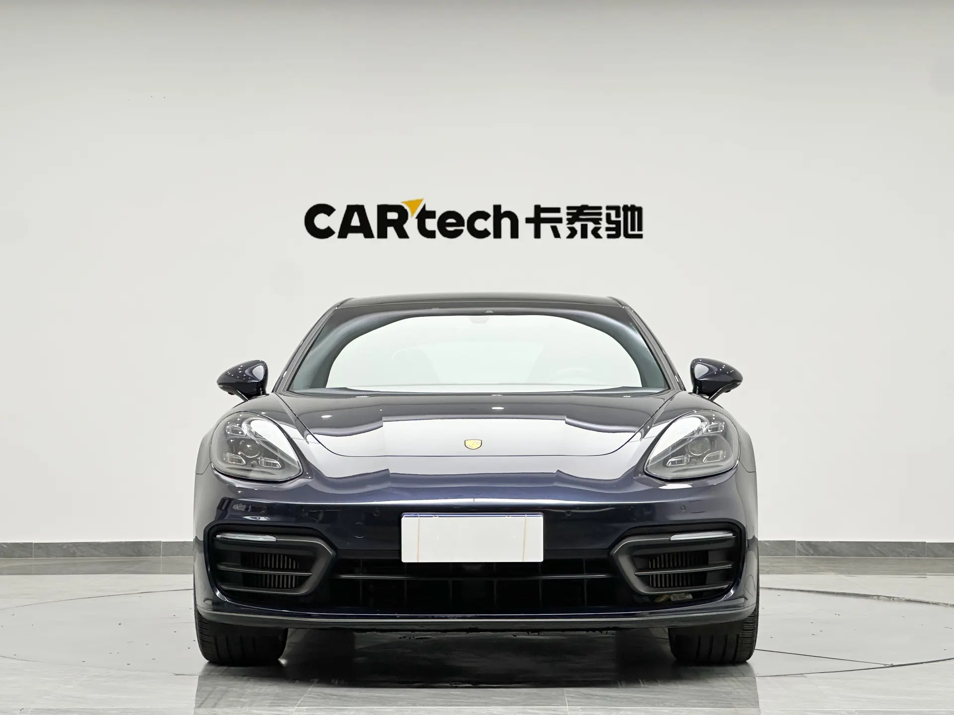 Porsche Panamera, 2022 2