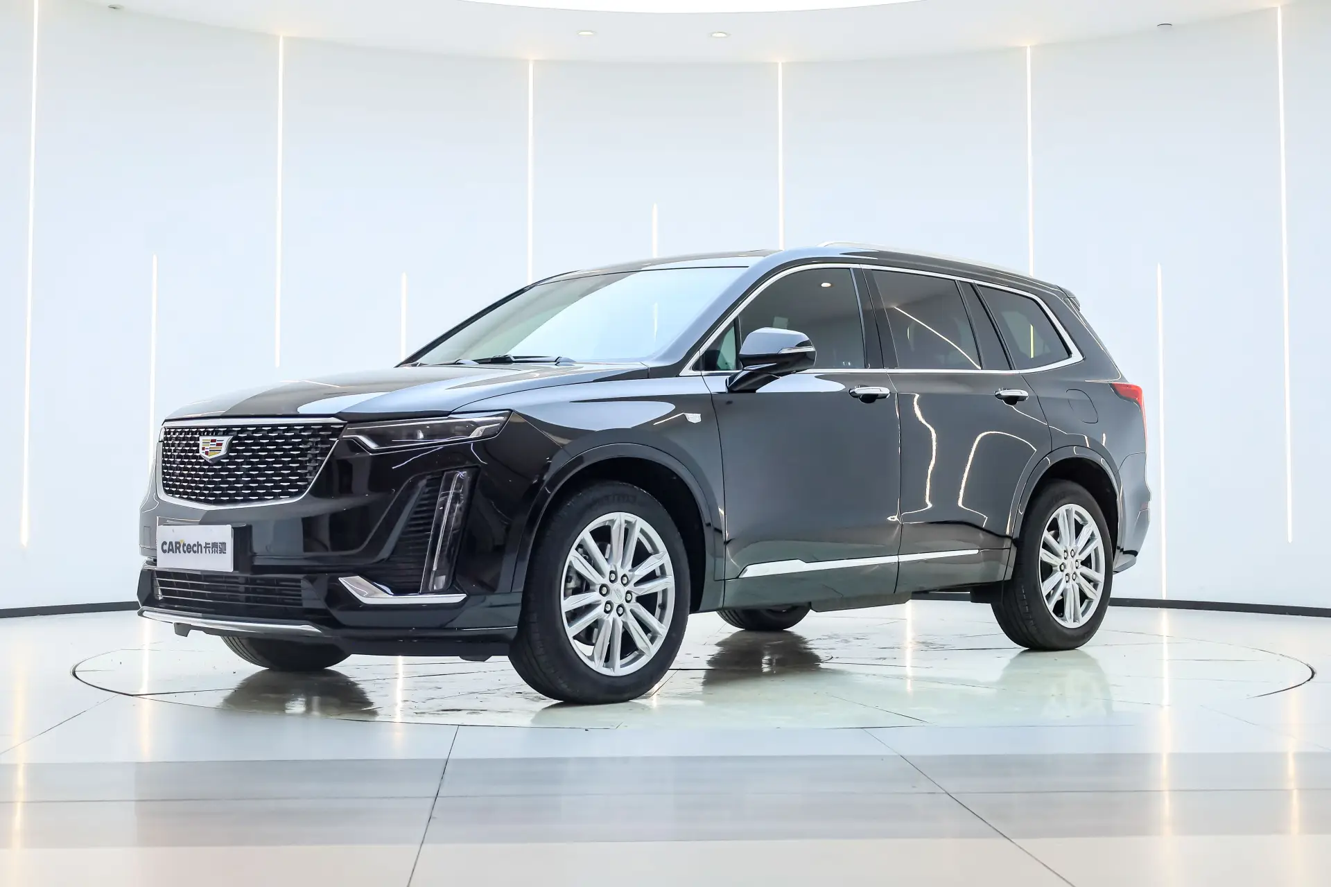 Cadillac XT6