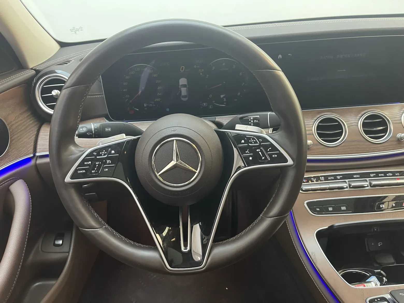 Mercedes-Benz E 300 L, 2024 10