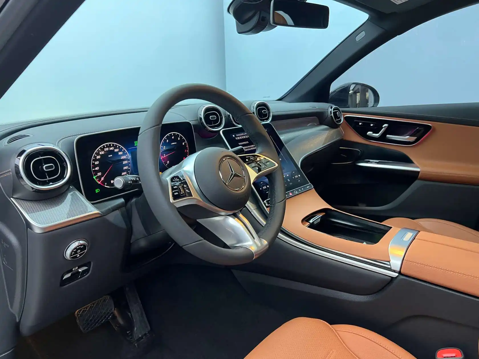 Mercedes-Benz GLC 260 L, 2025 8
