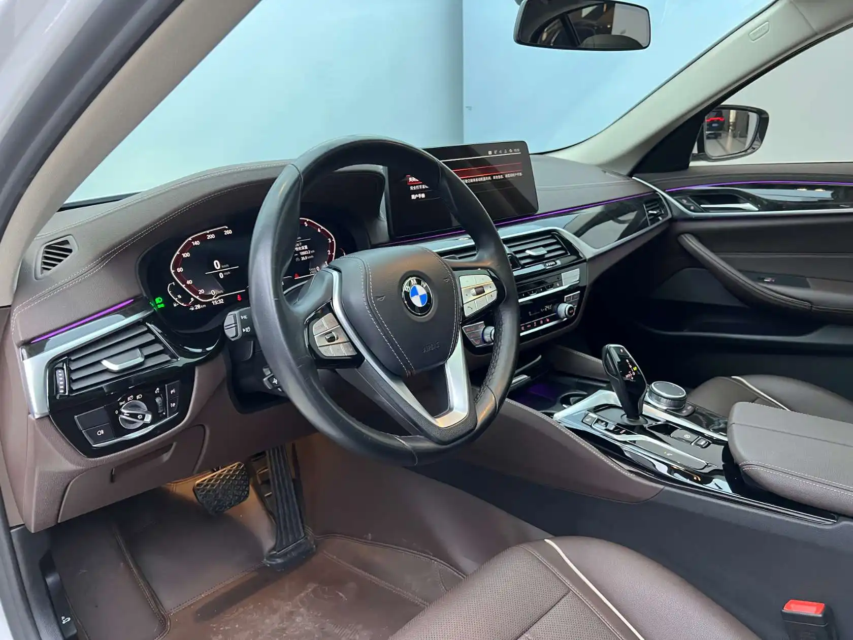 BMW 525Li, 2021 7