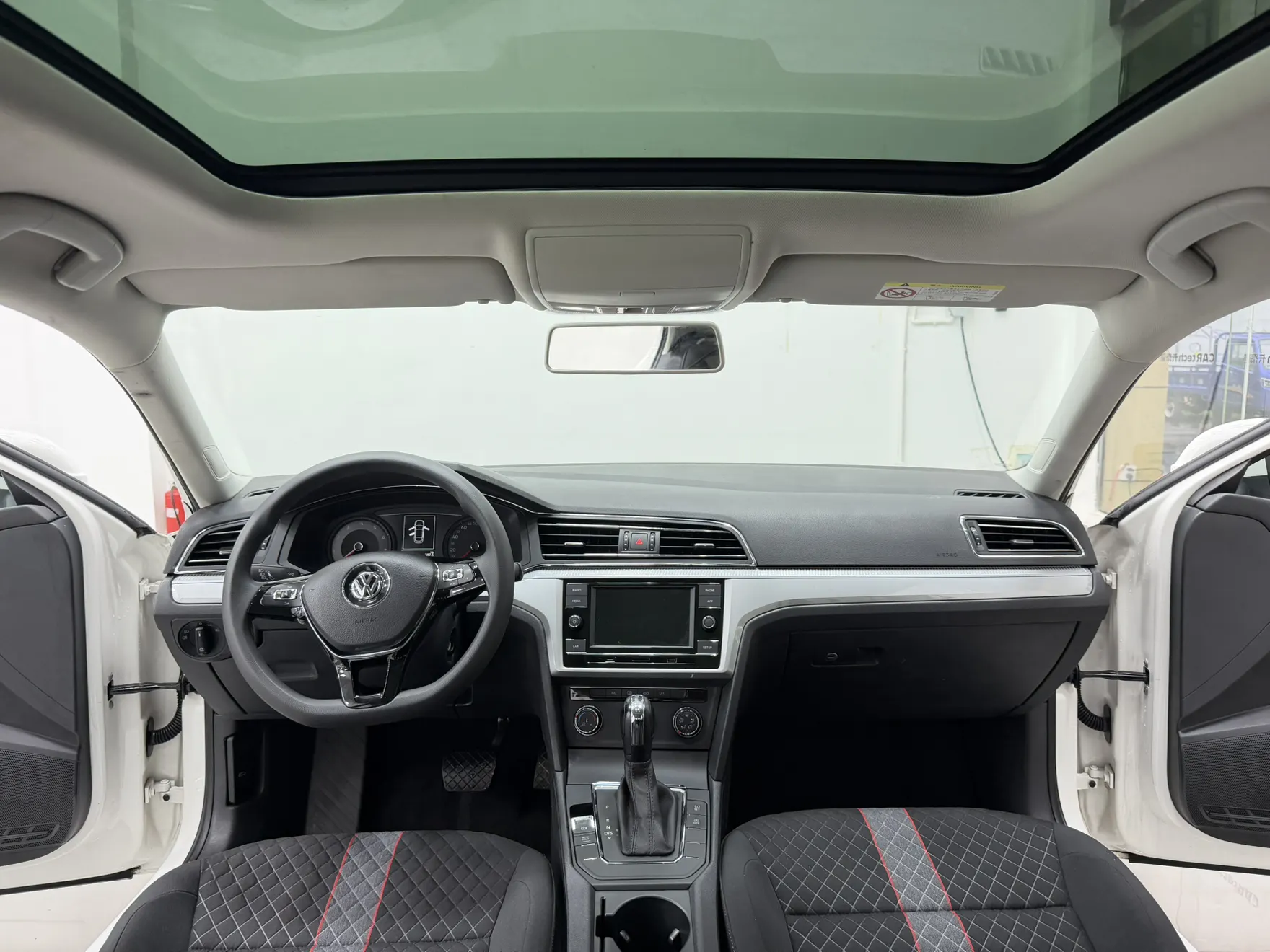 Volkswagen Lamando, 2019 10