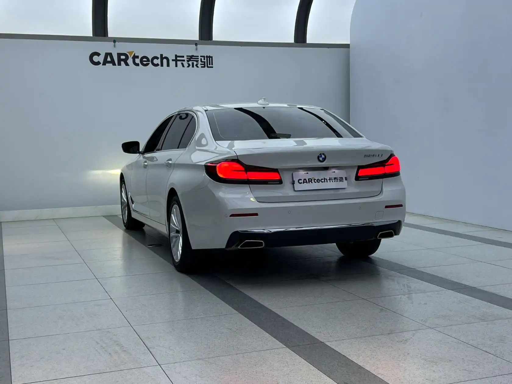 BMW 525Li, 2021 3