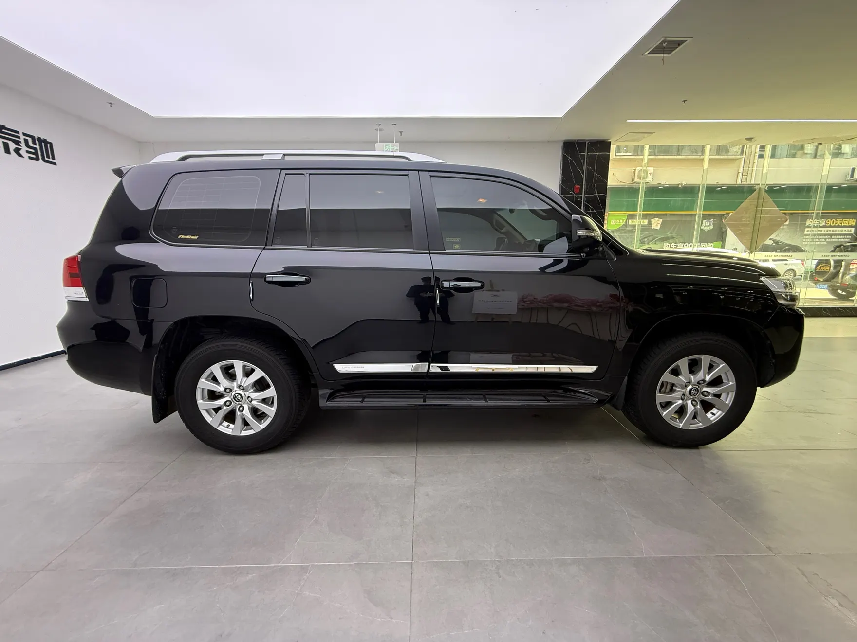 Toyota Land Cruiser, 2019 4