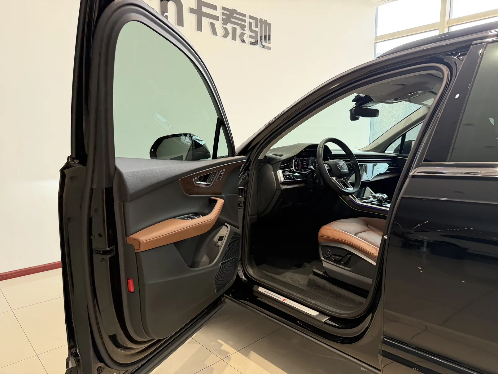Audi Q7 55 TFSI, 2023 12