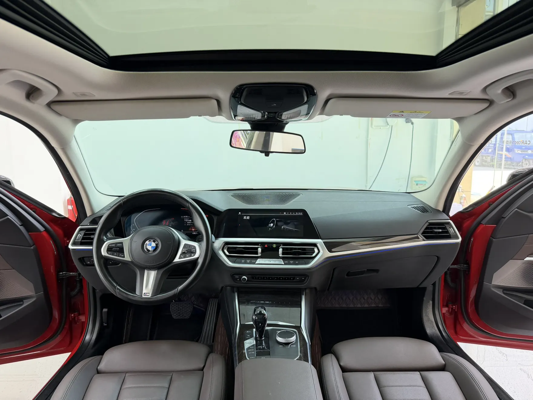 BMW 325Li, 2021 10