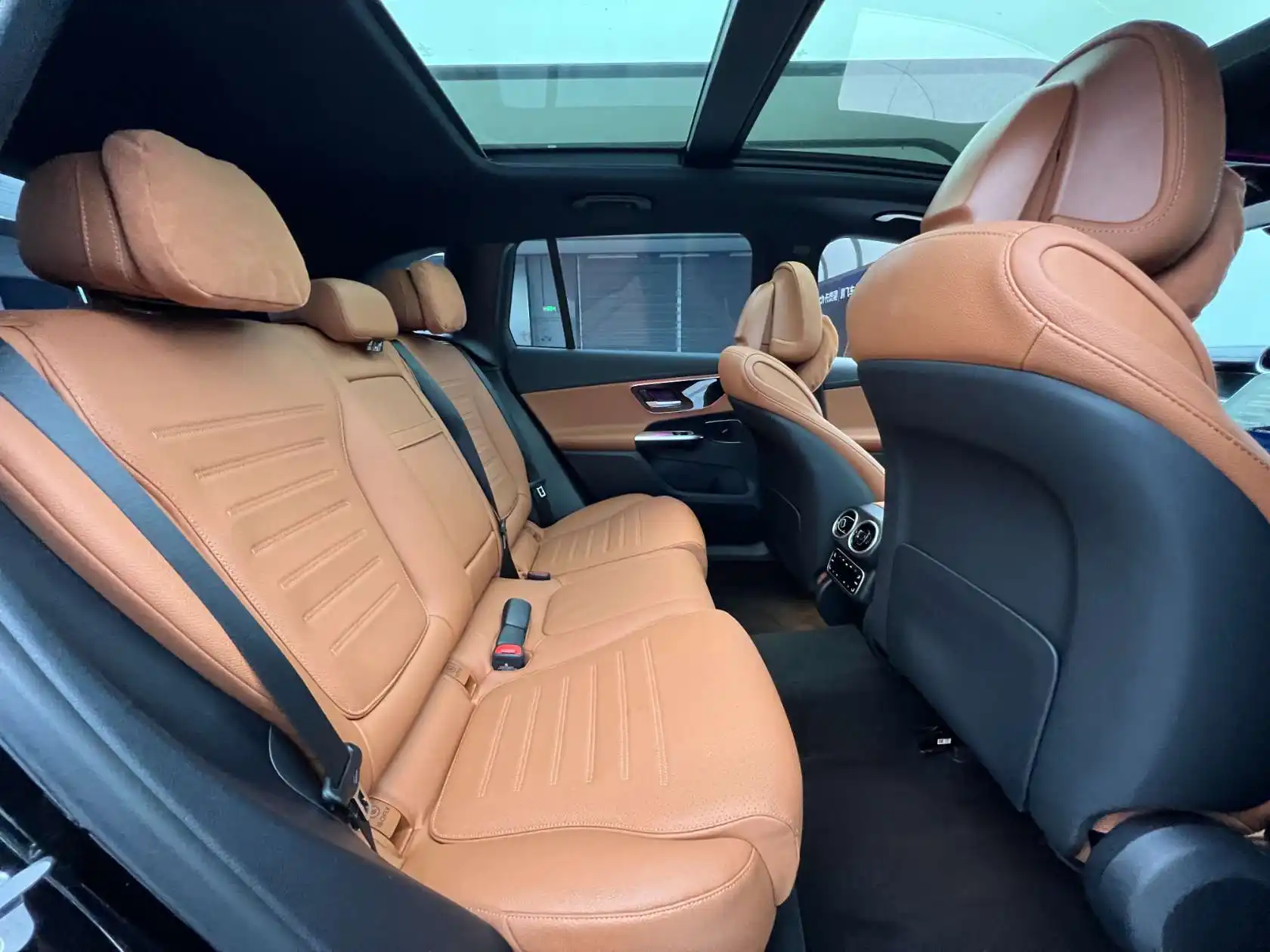 Mercedes-Benz GLC 260 L, 2025 16