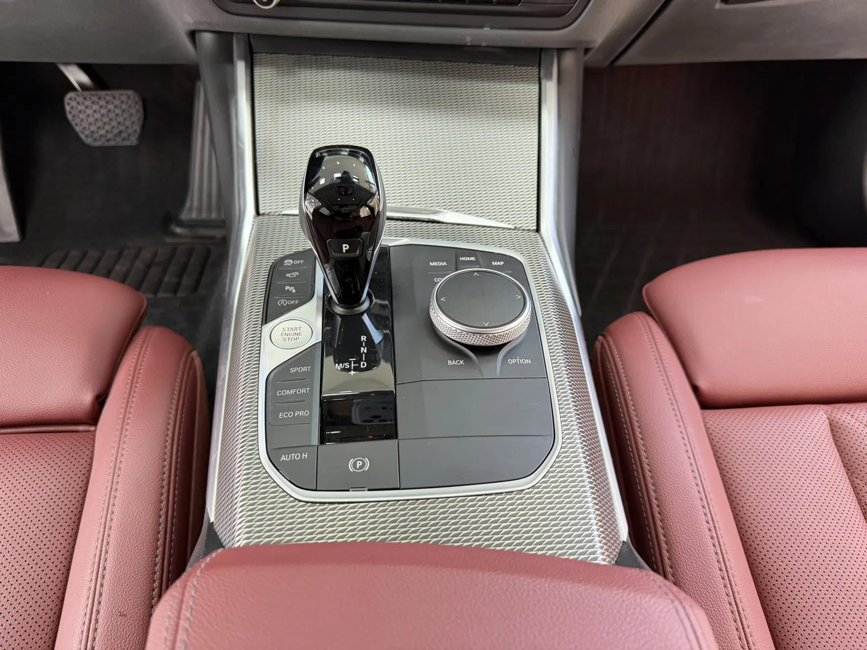 BMW 325Li, 2022 16