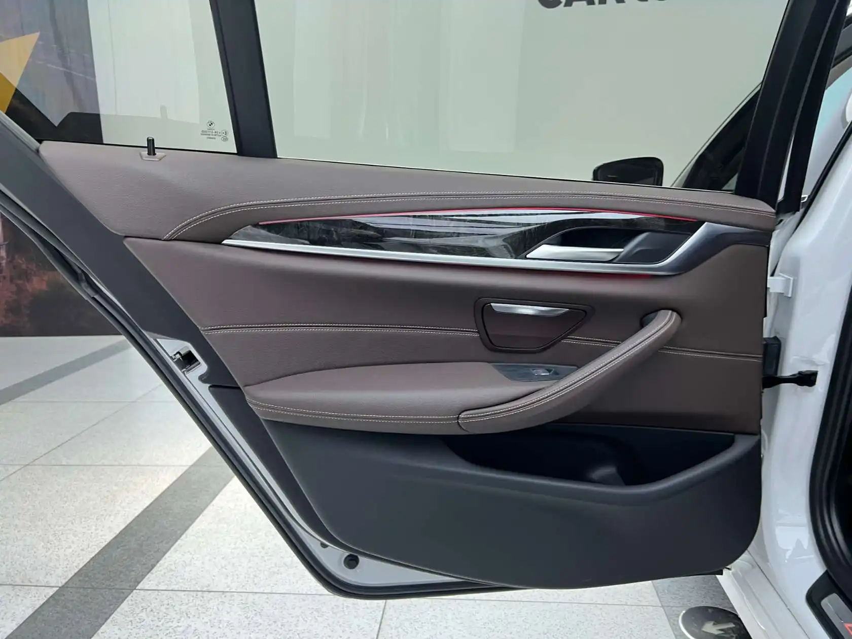 BMW 525Li, 2021 15