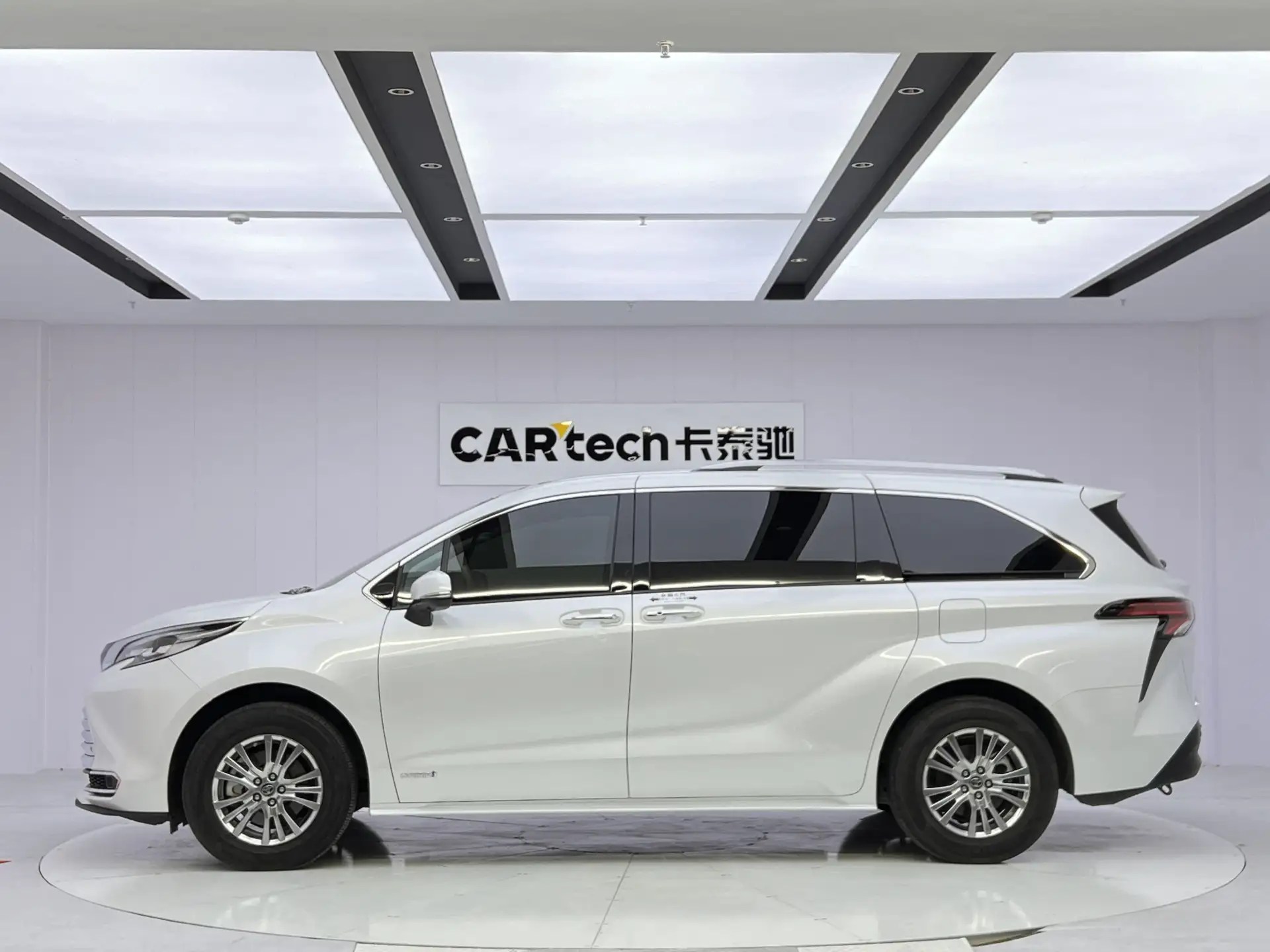 Toyota Sienna, 2023 8