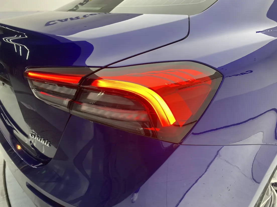 Maserati Ghibli, 2022 10
