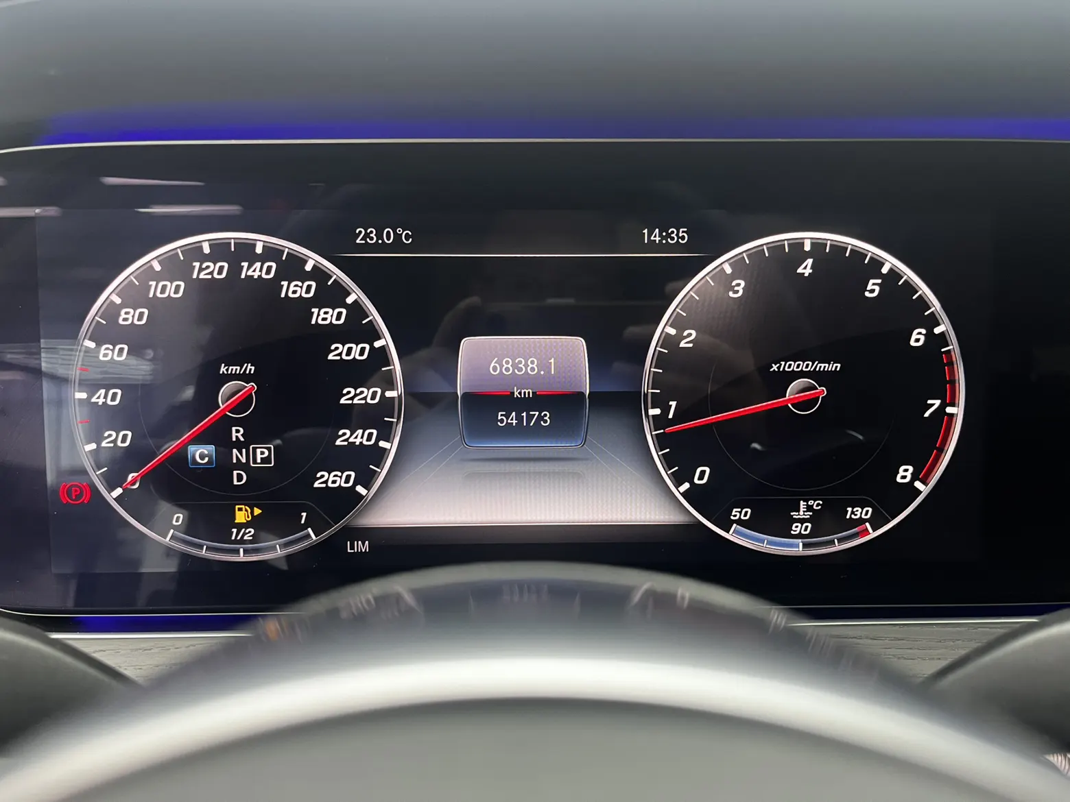 Mercedes-Benz E 300 L, 2020 10