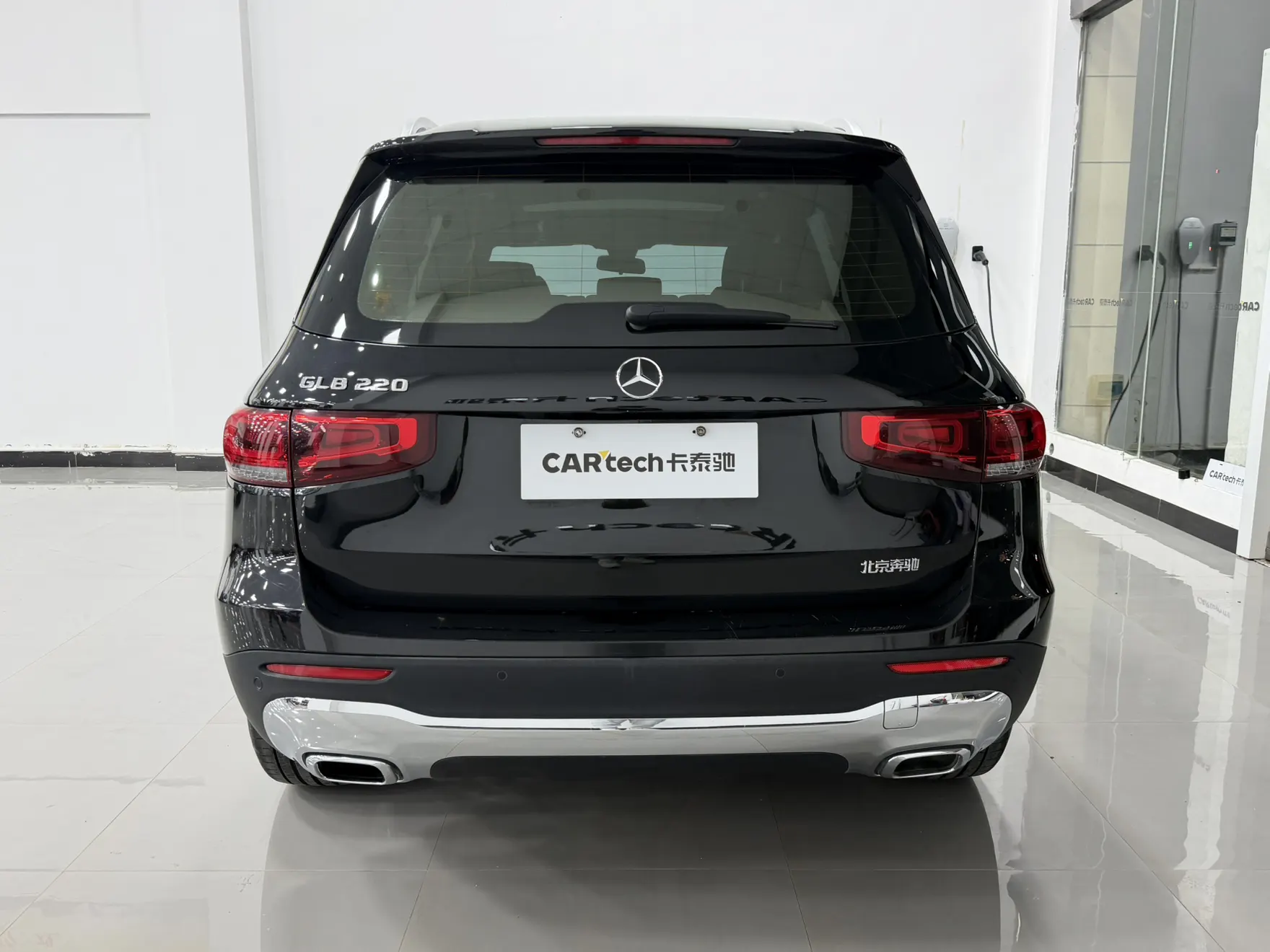 Mercedes-Benz GLB, 2023 все фото