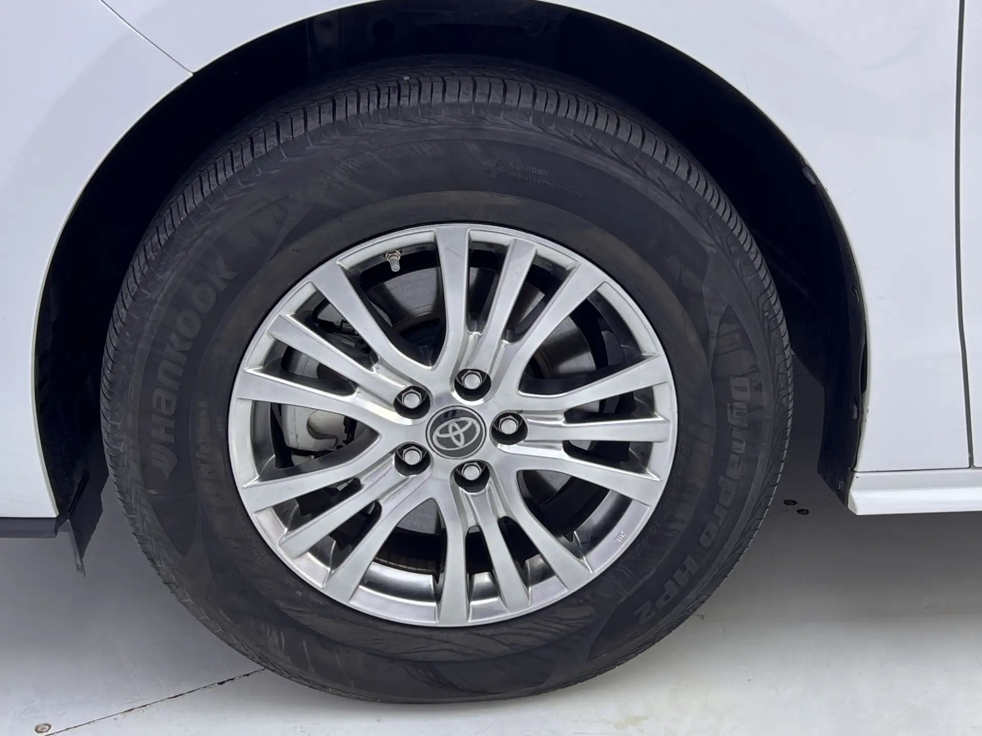 Toyota Sienna, 2023 11