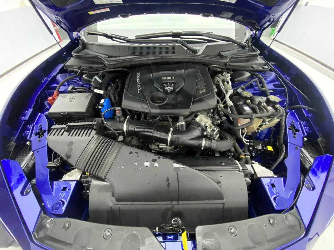 Maserati Ghibli, 2022 12