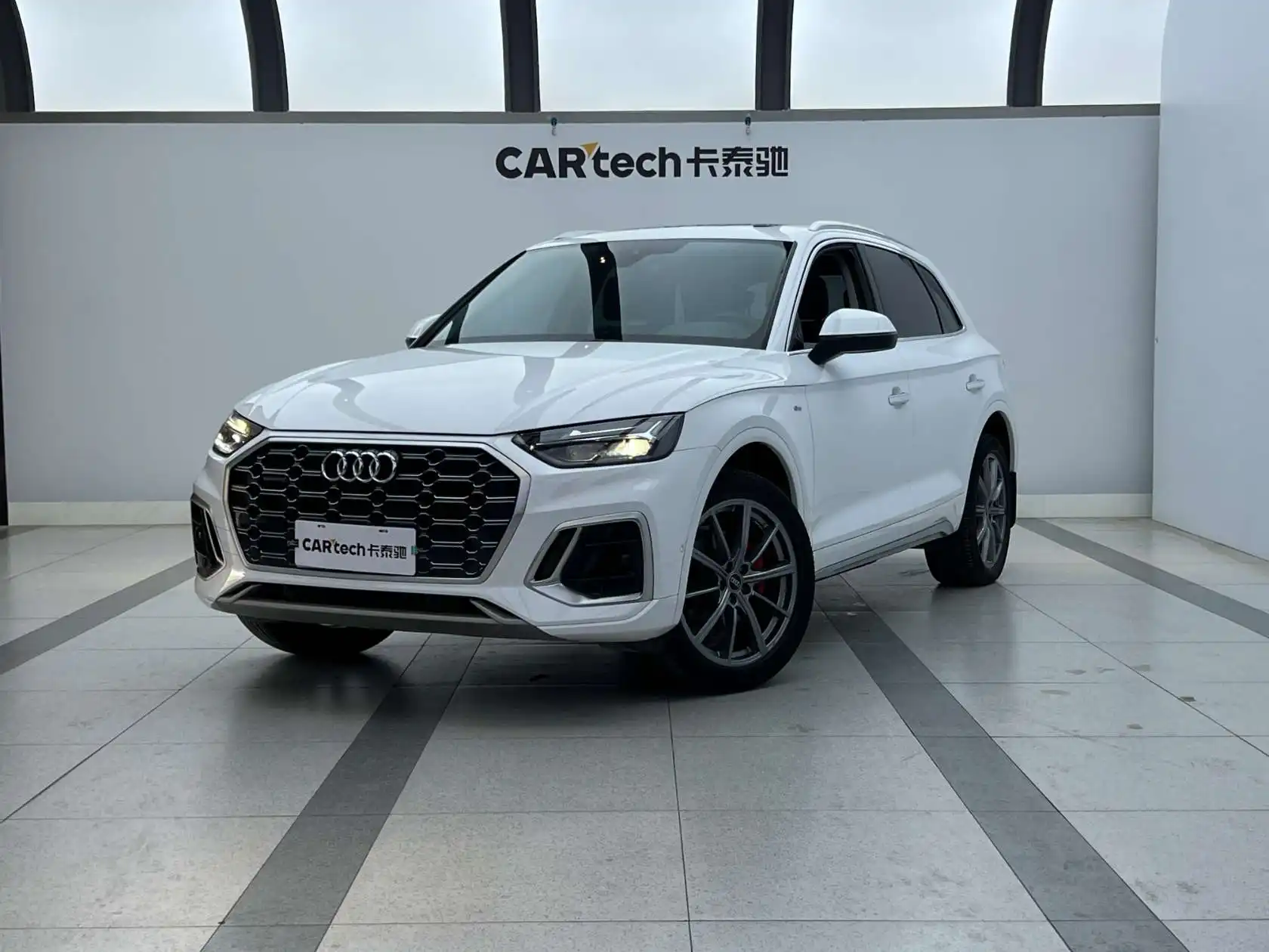 Audi Q5L 40