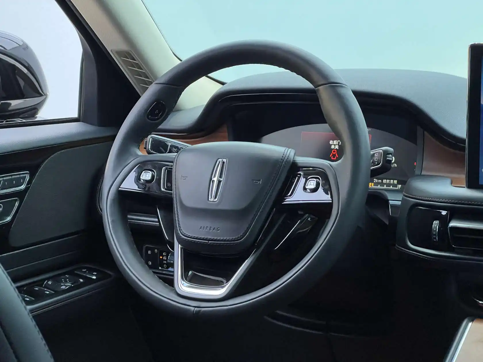Lincoln Aviator, 2022 25