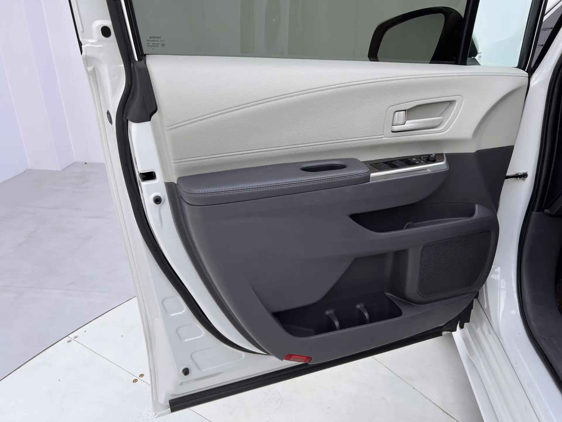 Toyota Sienna, 2023 17