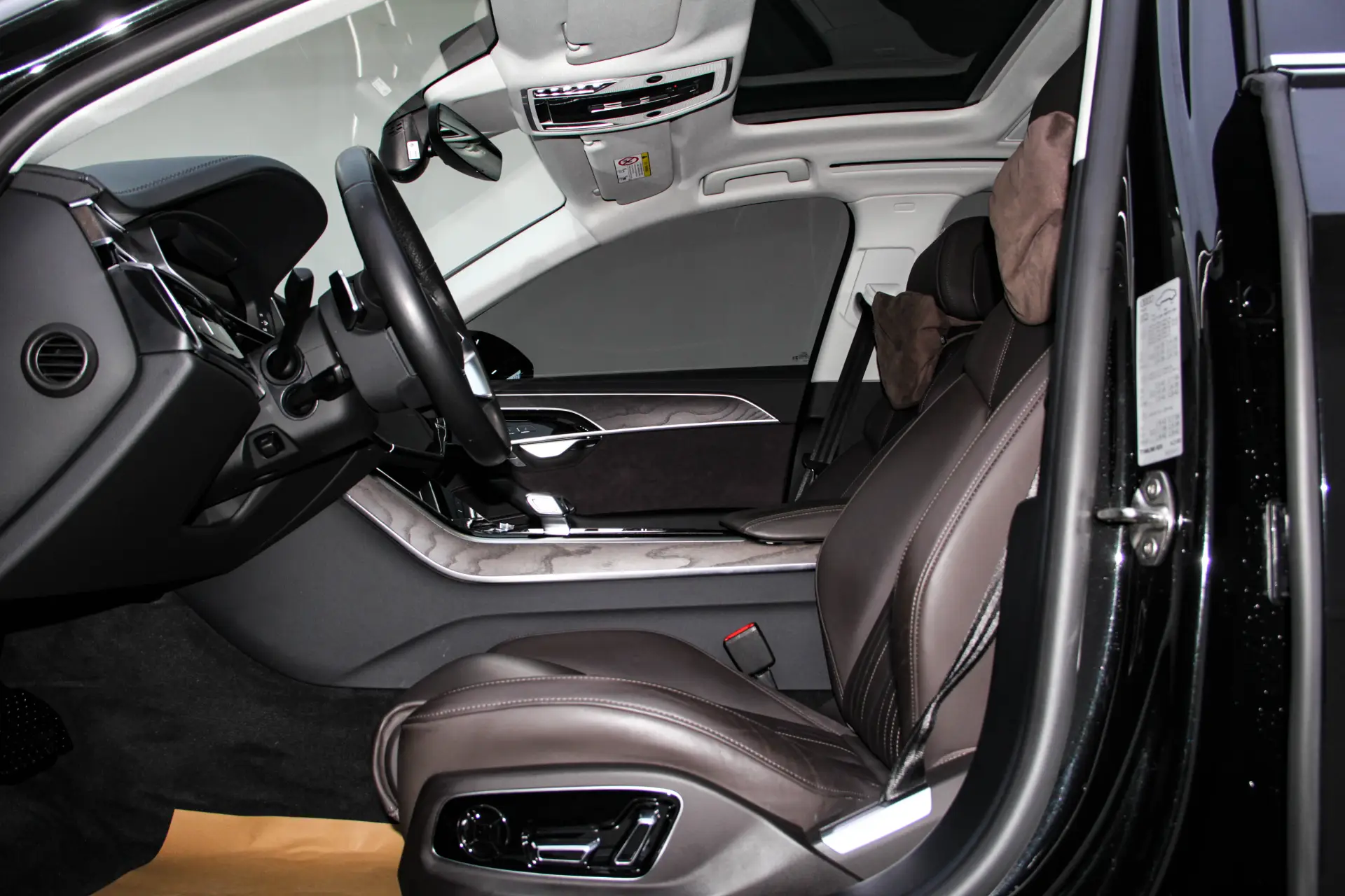 Audi A8L 45 TFSI, 2024 32