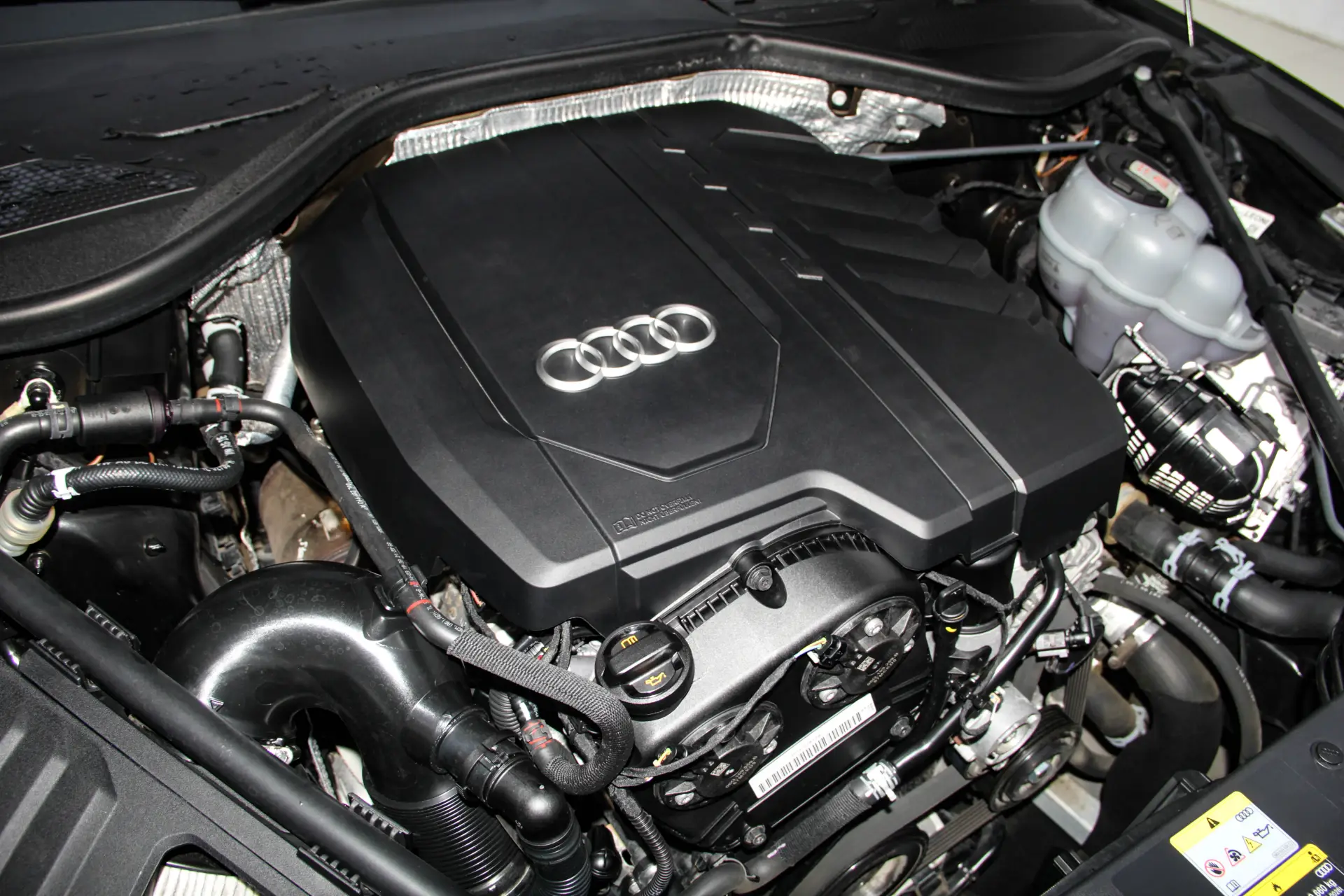 Audi A8L 45 TFSI, 2024 12
