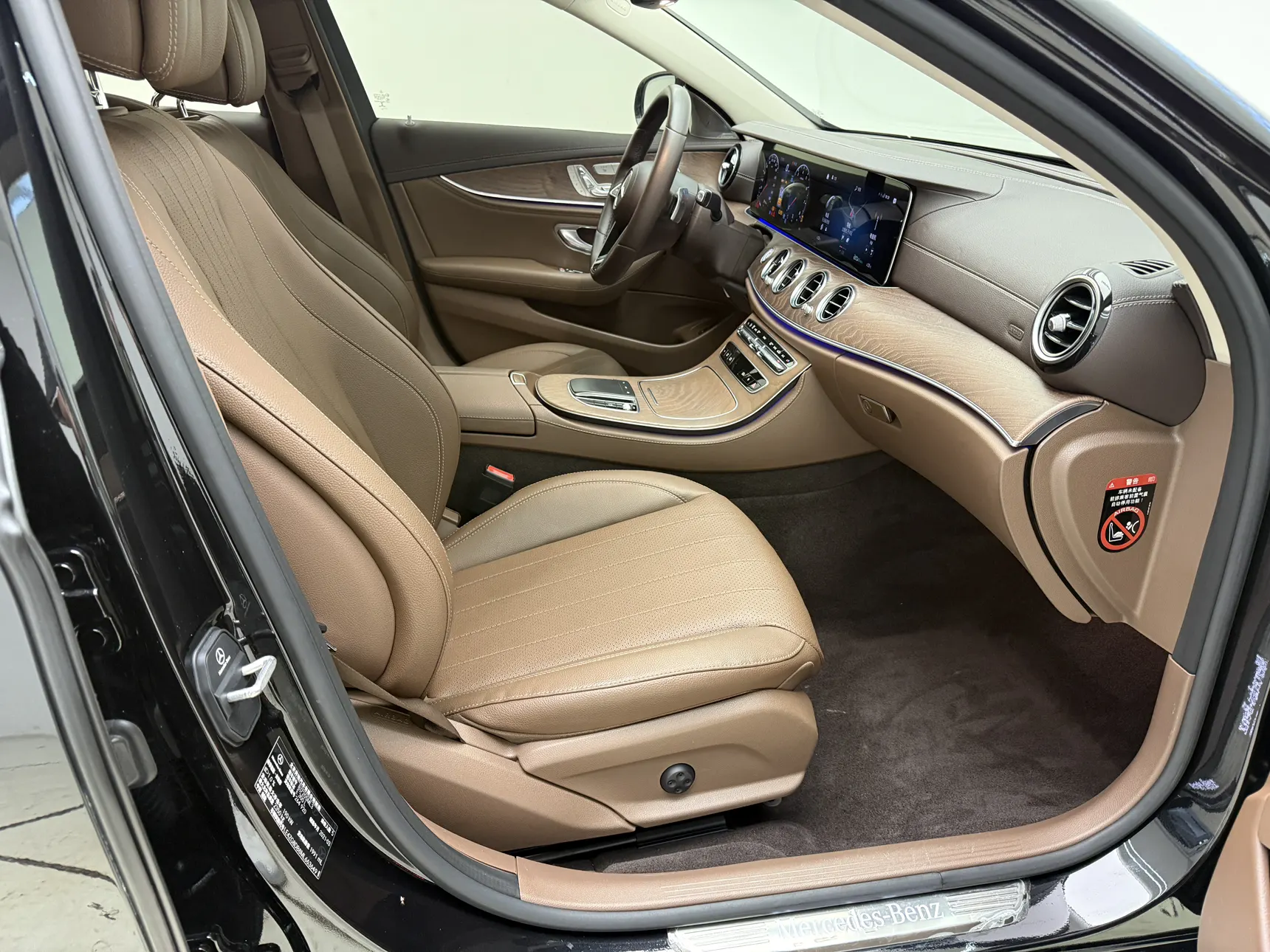 Mercedes-Benz E 300 L, 2021 15