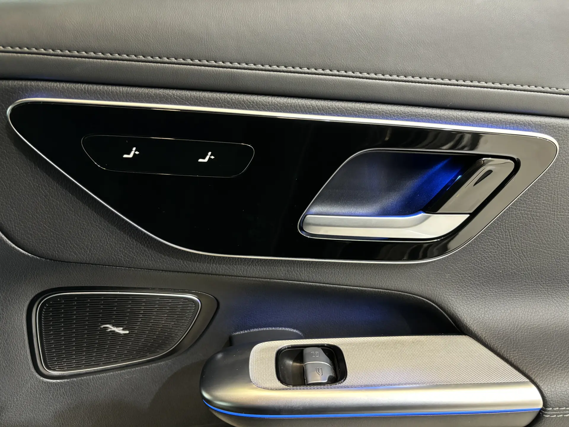 Mercedes-Benz GLC 260 L, 2024 23