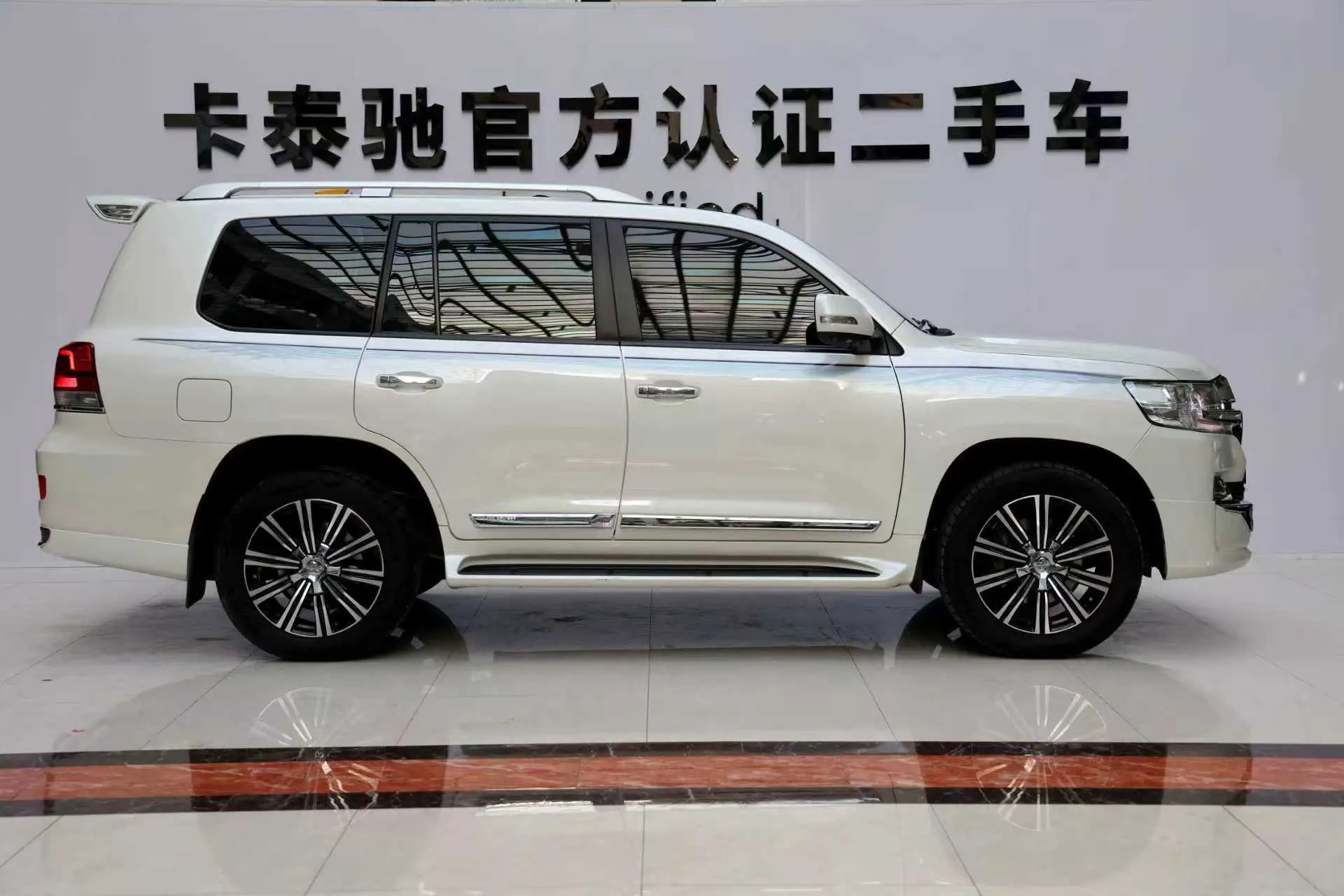 Toyota Land Cruiser, 2019 4