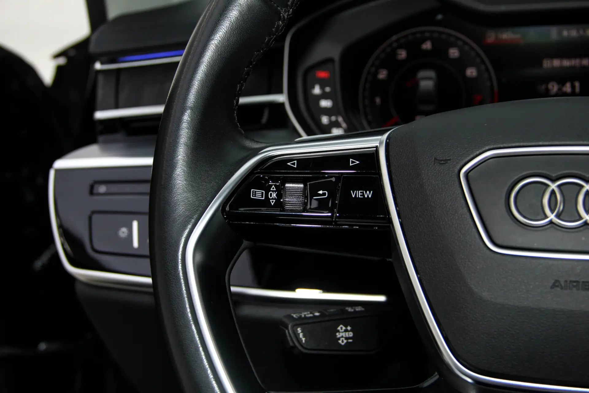 Audi A8L 45 TFSI, 2024 15