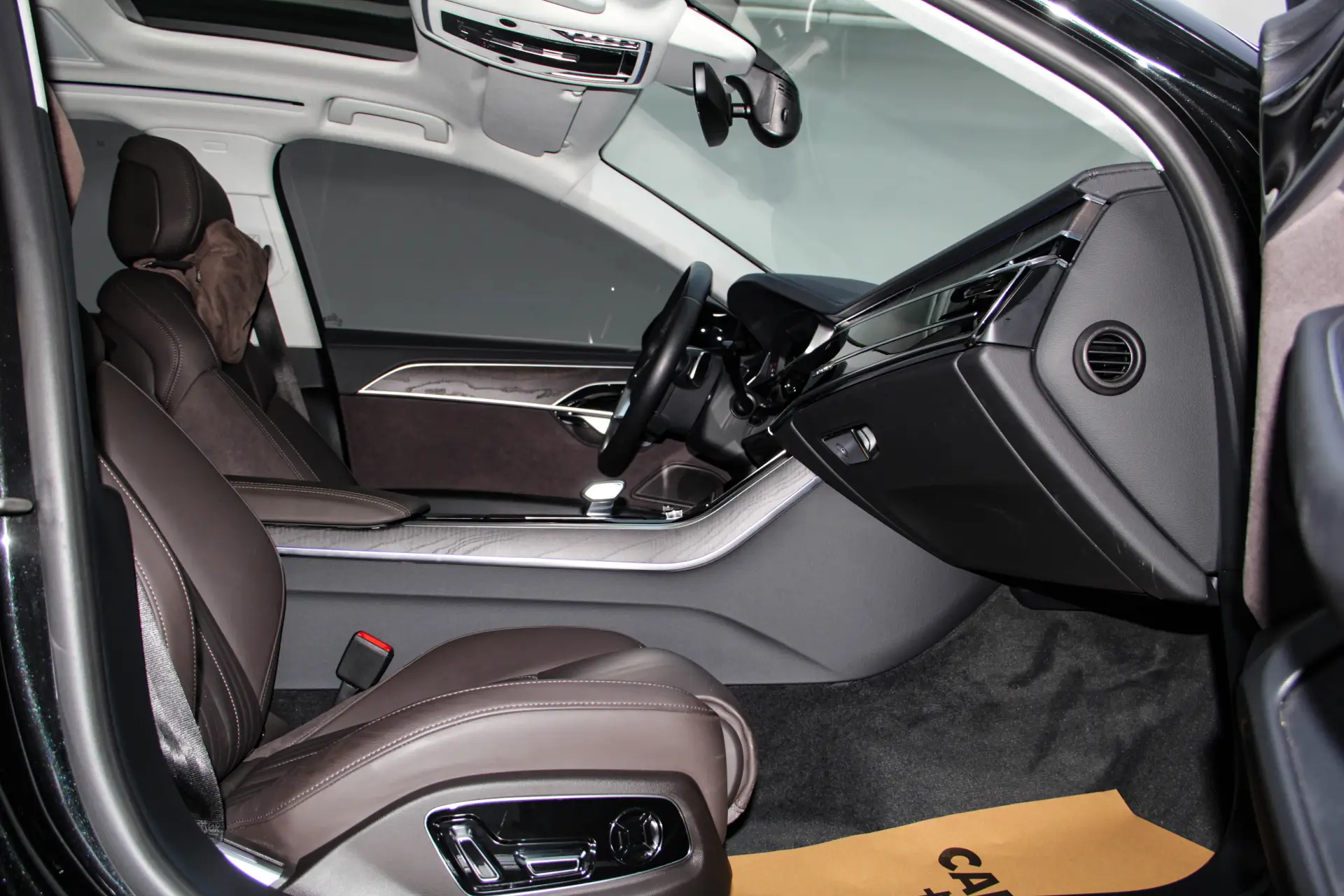 Audi A8L 45 TFSI, 2024 33