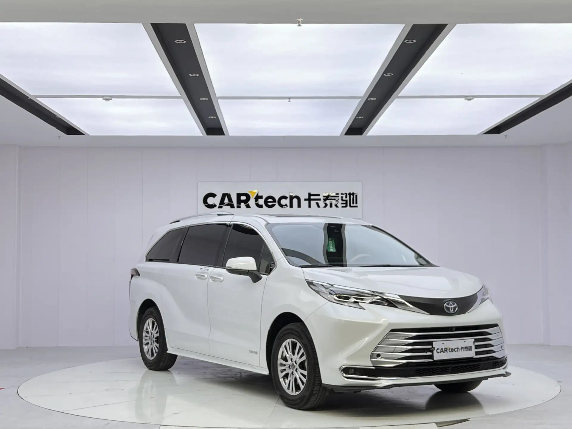 Toyota Sienna, 2023 2