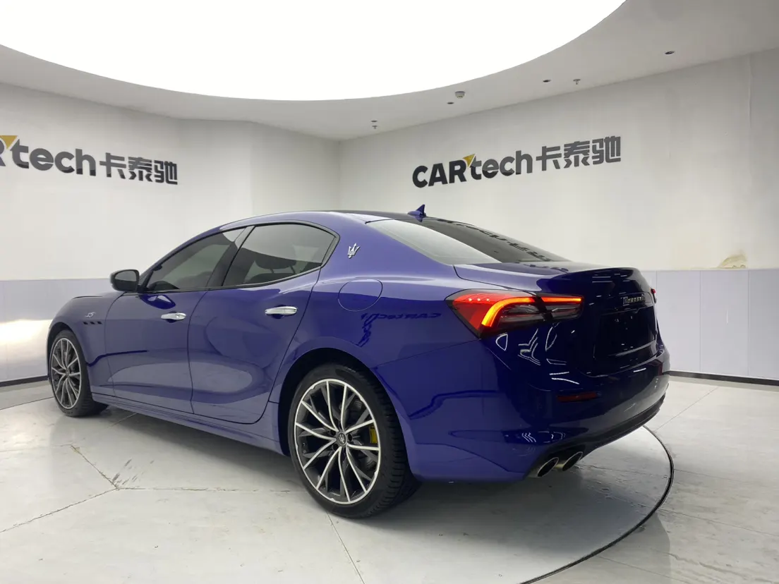 Maserati Ghibli, 2022 7