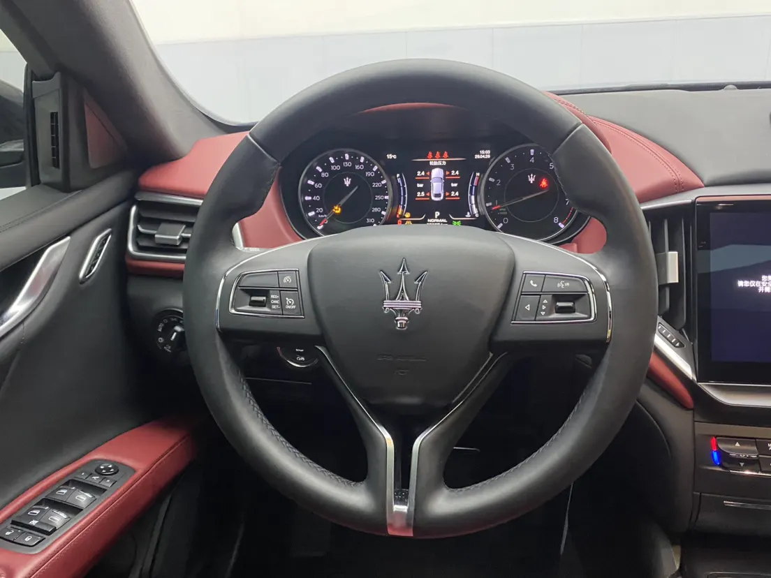 Maserati Ghibli, 2022 14