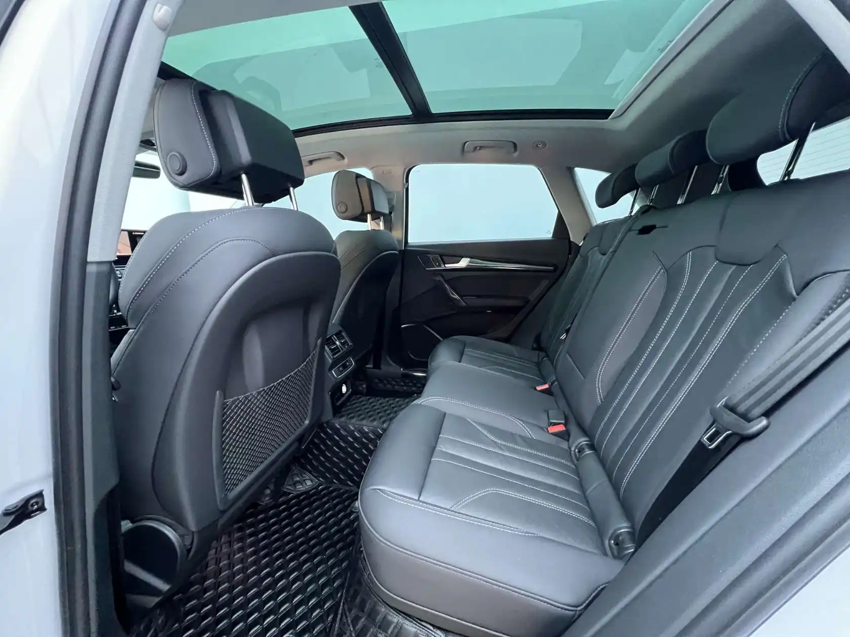 Audi Q5L 40, 2023 12