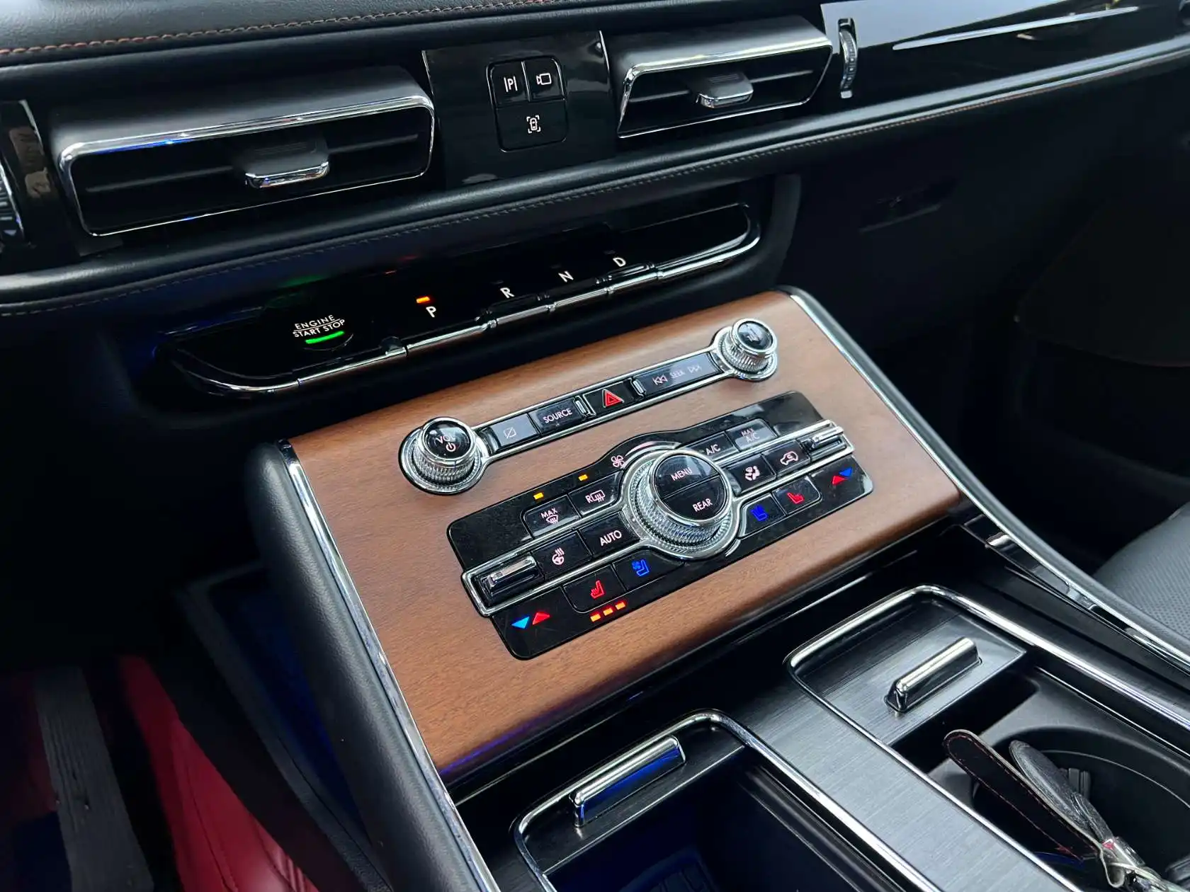 Lincoln Aviator, 2022 9