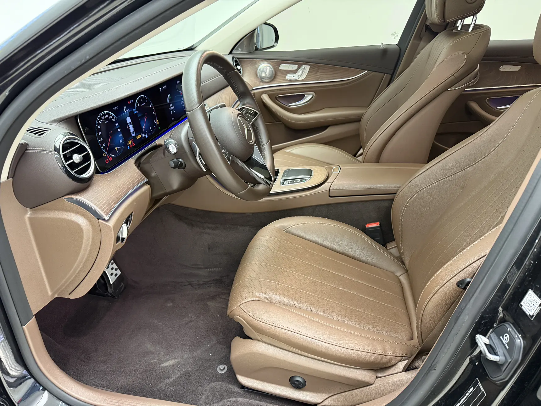 Mercedes-Benz E 300 L, 2021 14