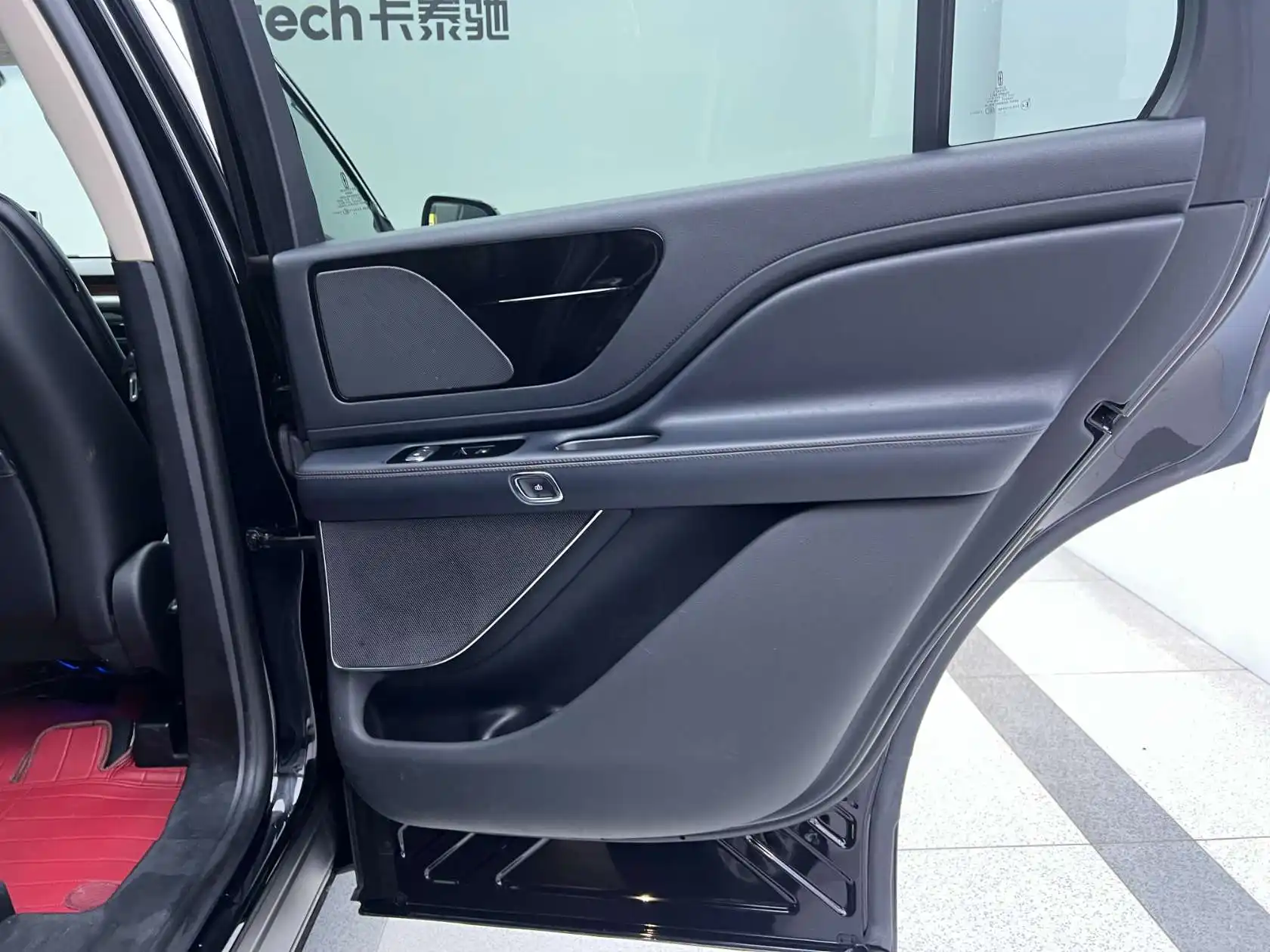 Lincoln Aviator, 2022 18