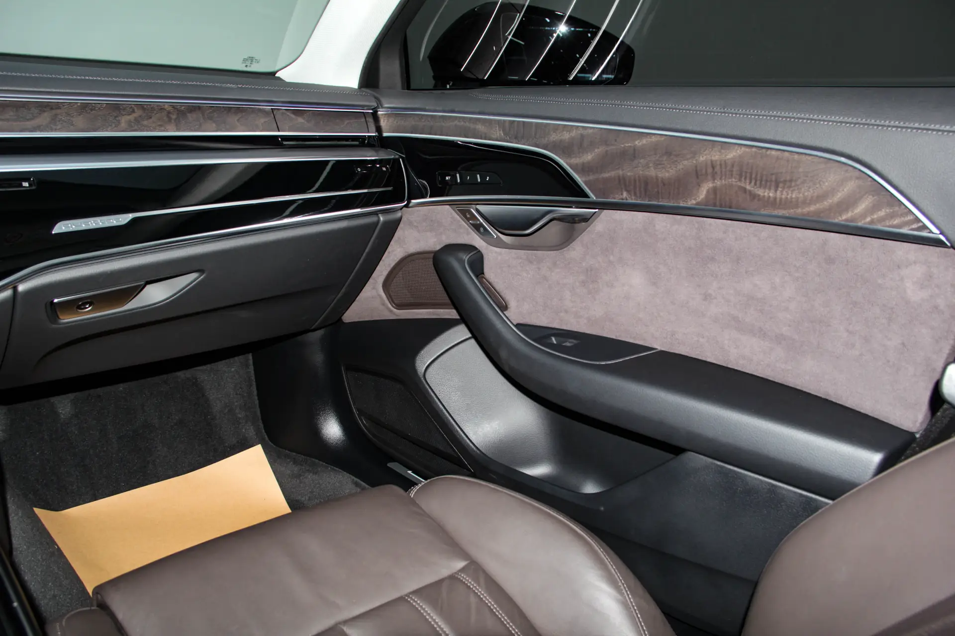 Audi A8L 45 TFSI, 2024 31