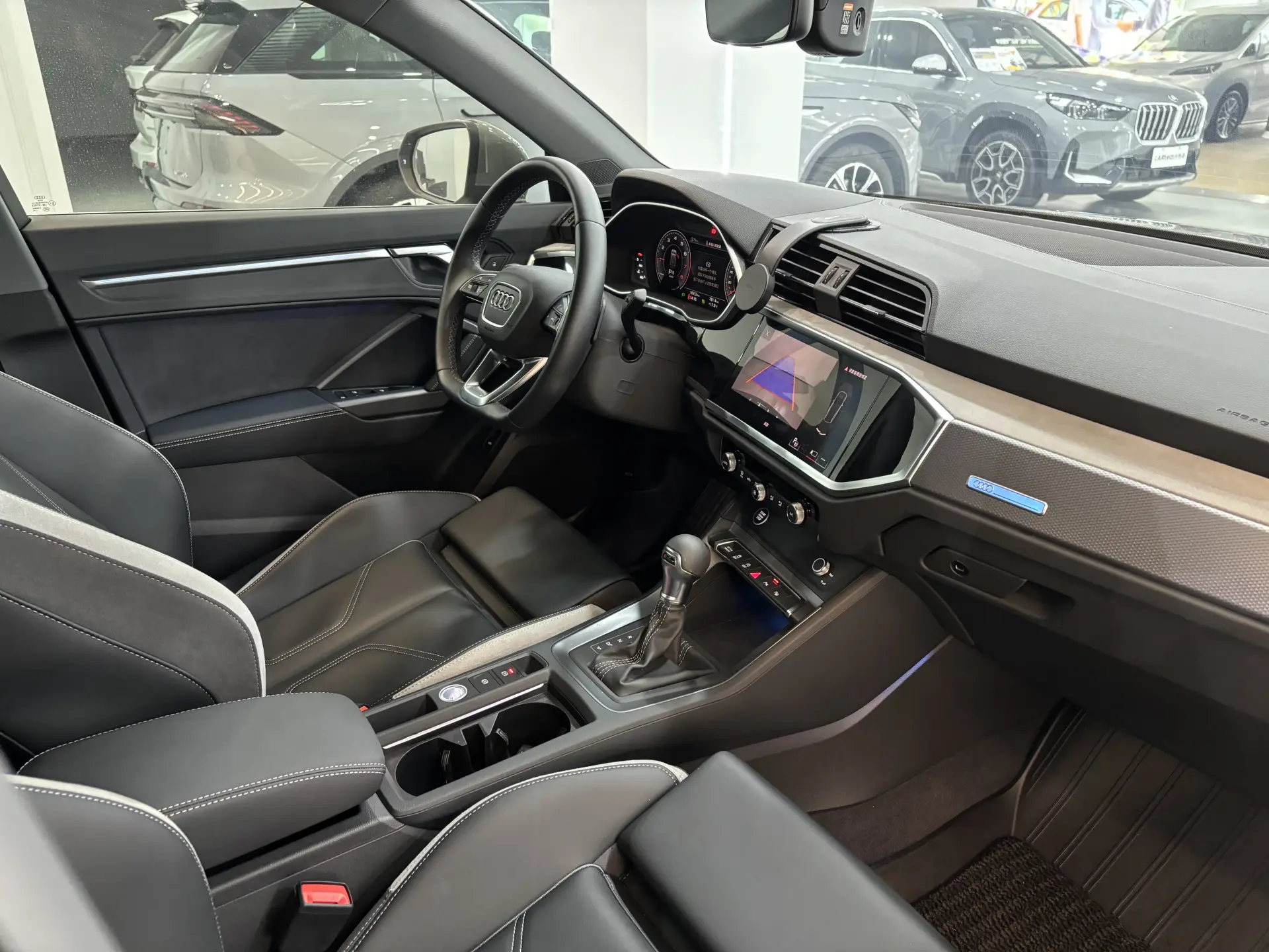 Audi Q3 40 TFSI, 2024 18
