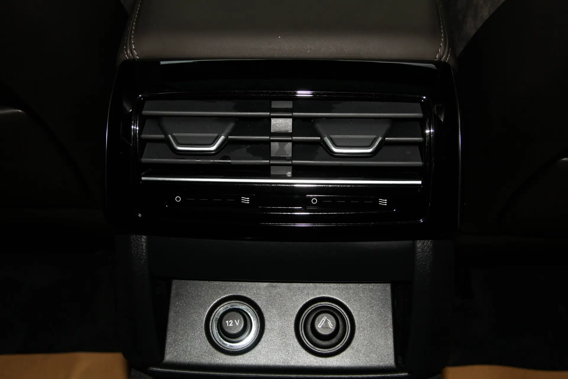 Audi A8L 45 TFSI, 2024 23
